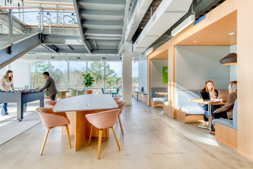 More Photos Of 1011 S Hamilton Rd, Chapel Hill Office For Lease