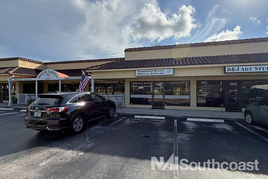 More Photos Of 3800 SE Dixie Hwy, Stuart Unknown For Lease