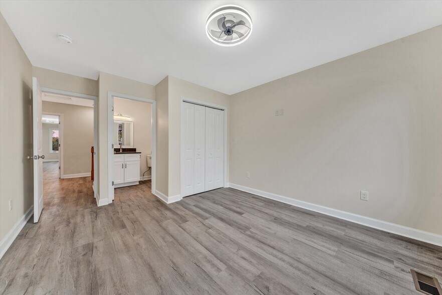 More Photos Of 130-140 W Calhoun St, Salem Apartments For Sale