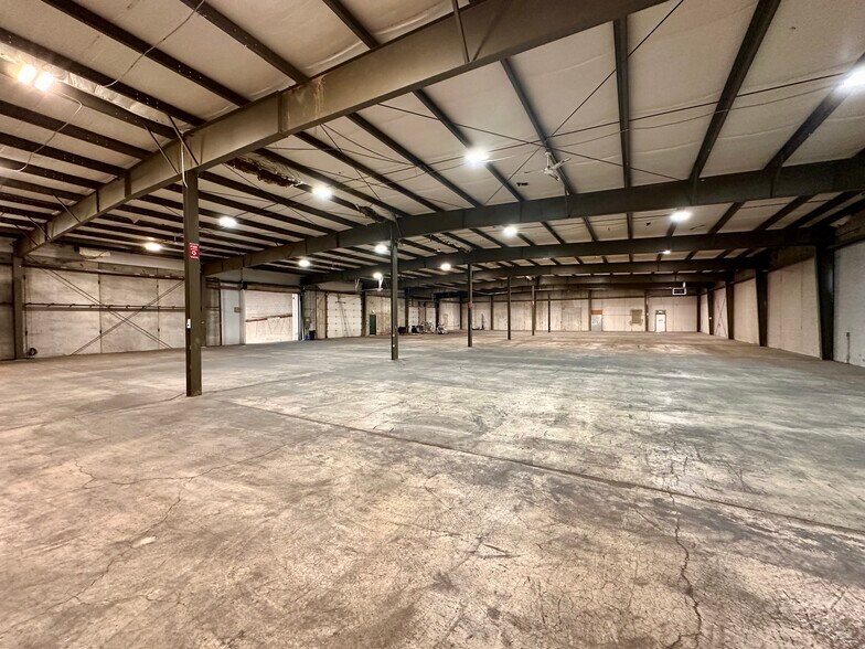 More Photos Of 600 N 630 W, Layton Showroom For Sale