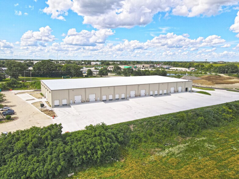 More Photos Of 3300-3310 Mound Rd, Joliet Warehouse For Lease