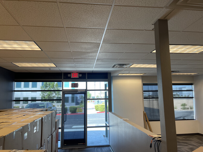 More Photos Of 3395 W Cheyenne Ave, North Las Vegas Light Manufacturing For Lease