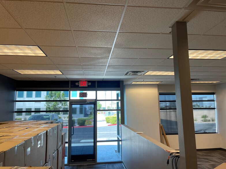 More Photos Of 3395 W Cheyenne Ave, North Las Vegas Light Manufacturing For Lease