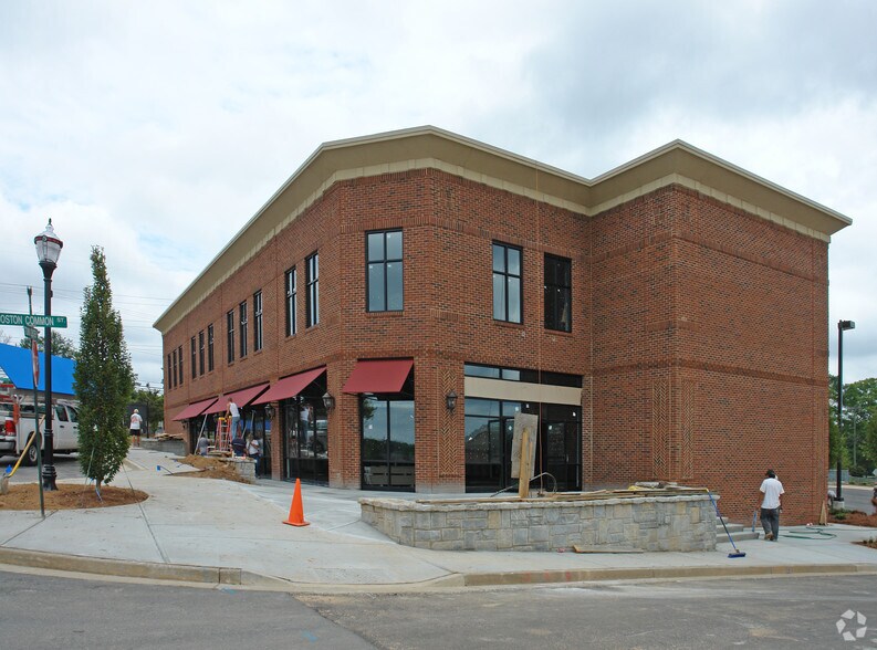More Photos Of 310 Town Center Ave, Suwanee Storefront Retail Office For Lease