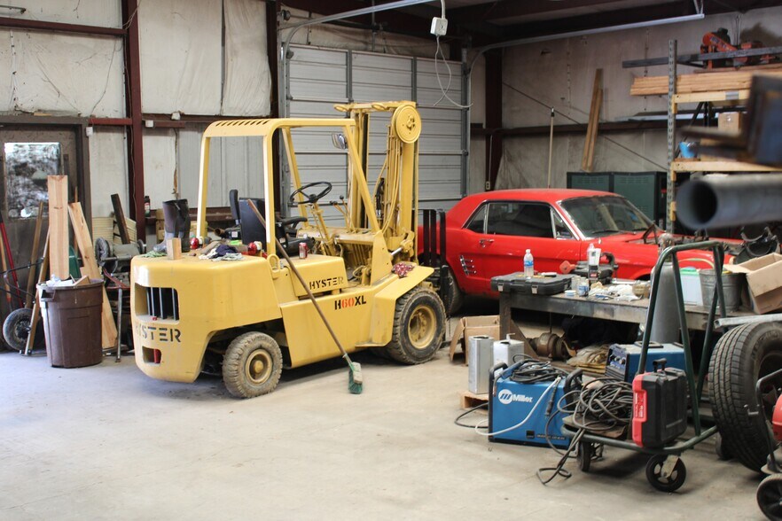 More Photos Of 4769 I-55 South Frontage Road, Jackson Warehouse For Sale