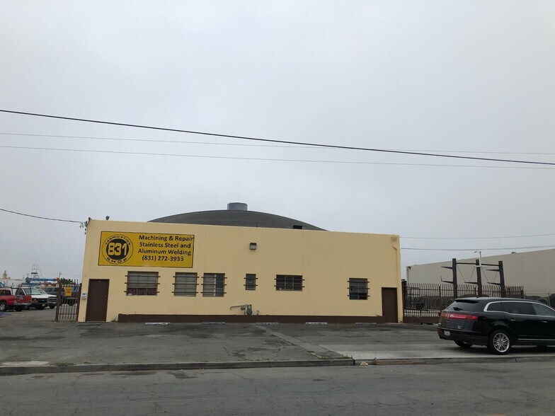 More Photos Of 352 Griffin St, Salinas Warehouse For Sale
