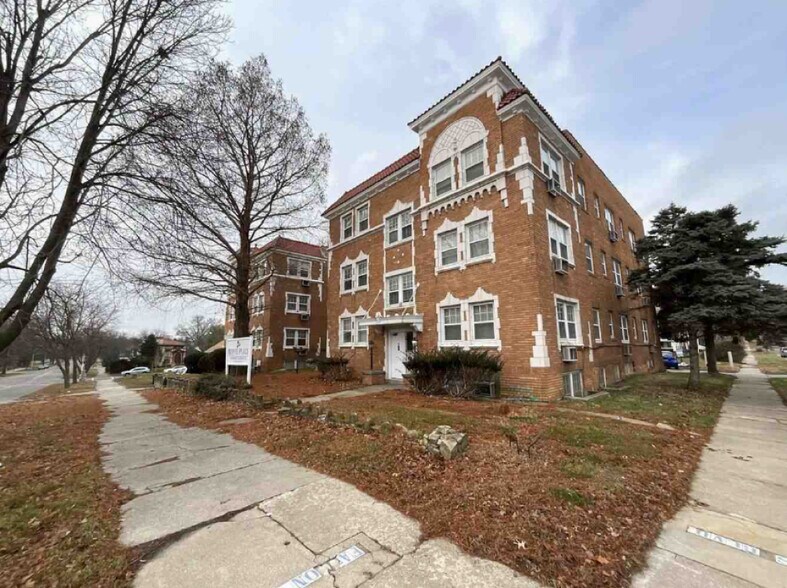 Primary Photo Of 312 N Noyes Blvd, Saint Joseph Apartments For Sale