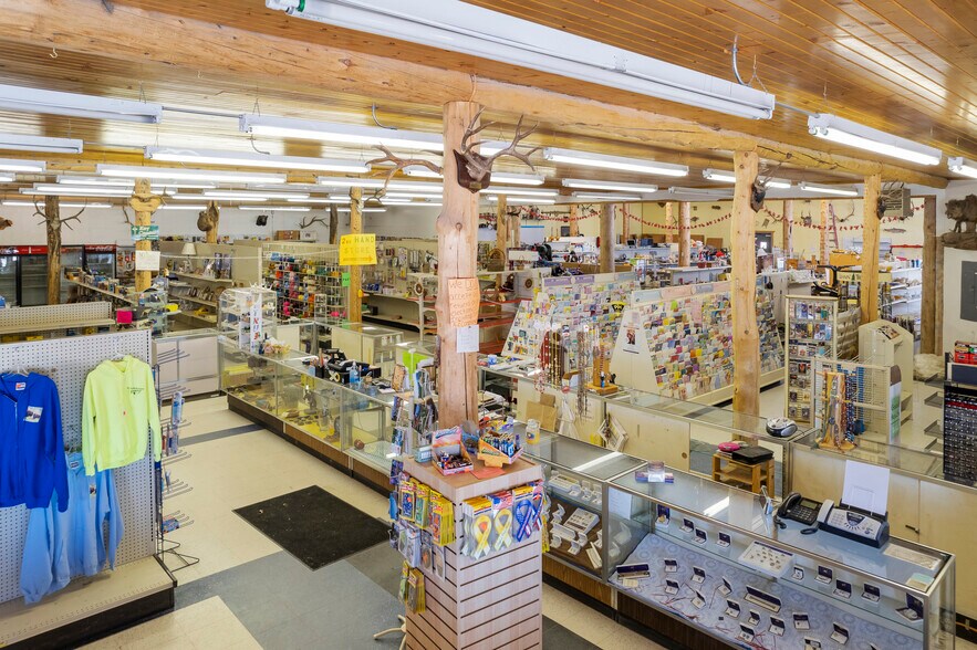 More Photos Of 10652 US Highway 189, Big Piney Freestanding For Sale
