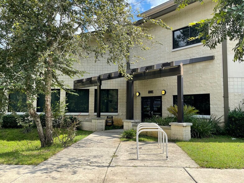 More Photos Of 6901 SW 24th Avenue, Gainesville Office For Sale