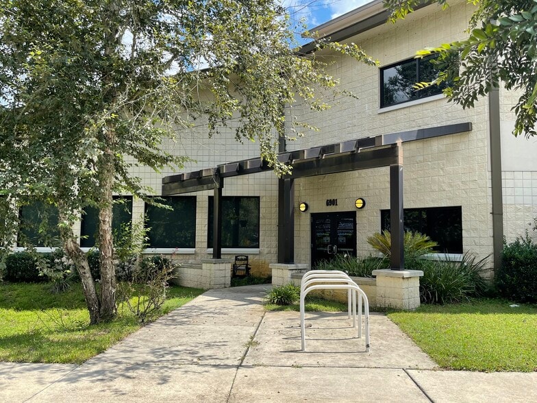 More Photos Of 6901 SW 24th Avenue, Gainesville Office For Lease