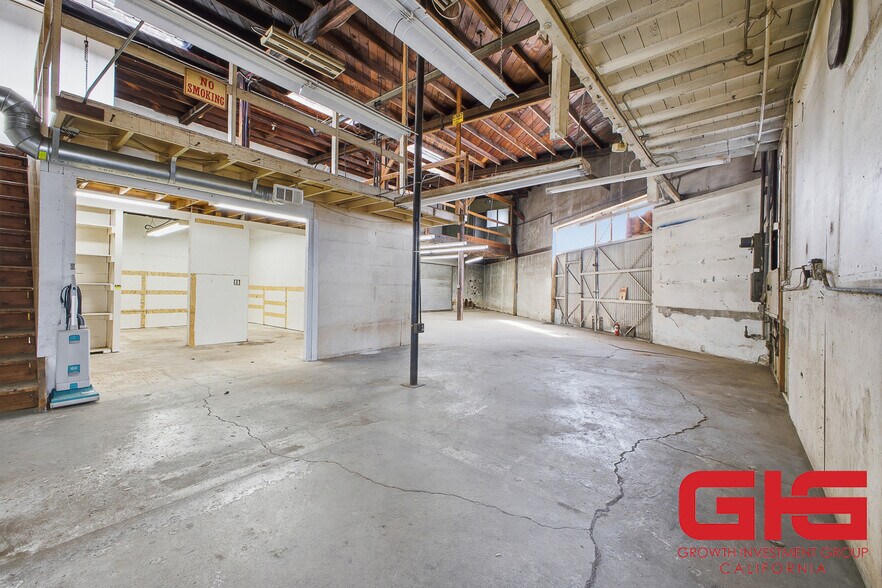 More Photos Of 2020 S Mesa St, San Pedro Industrial For Sale