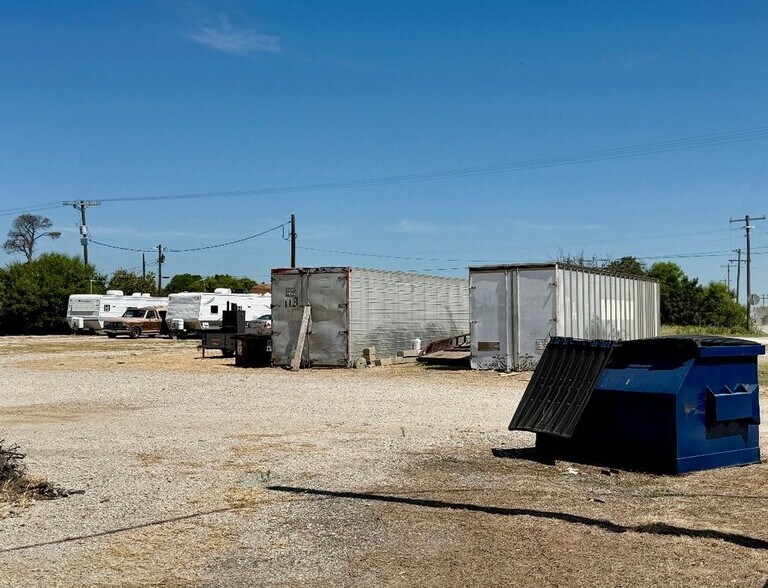 More Photos Of 423 TX-114, Megargel Trailer Camper Park For Sale