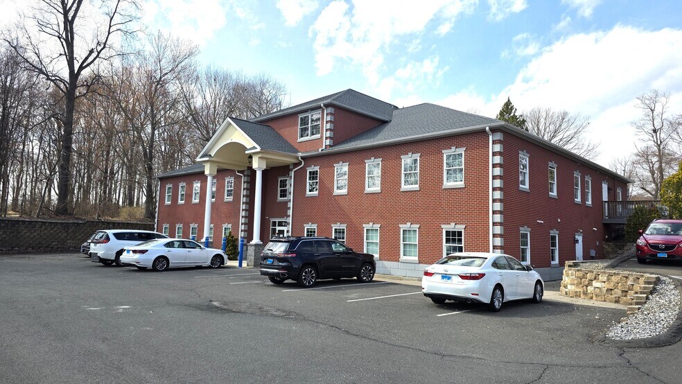 More Photos Of 503 Wolcott Rd, Wolcott Medical For Lease