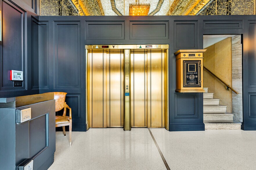 More Photos Of 1904 Franklin St, Oakland Office For Lease