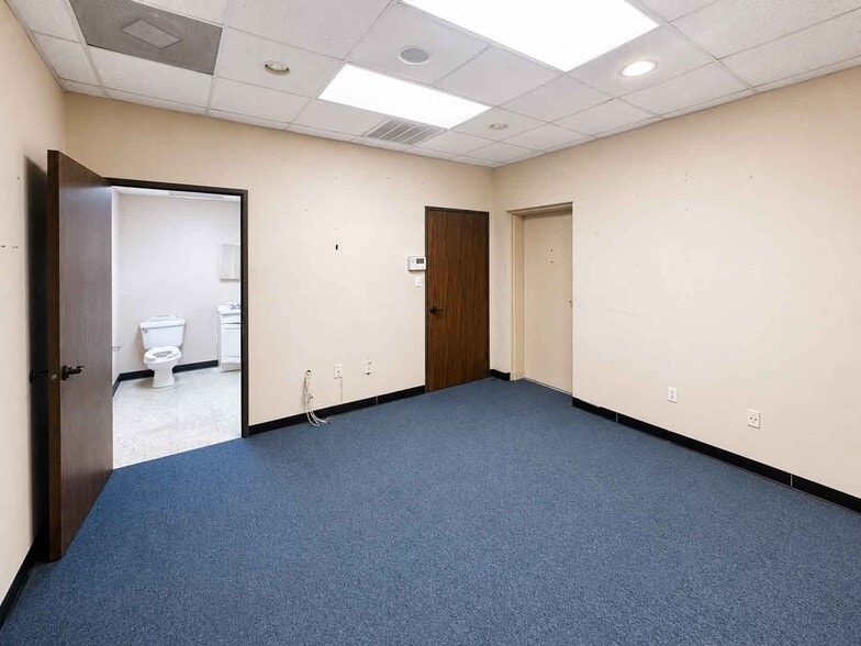 More Photos Of 3917 Wipprecht St, Houston Religious Facility For Sale