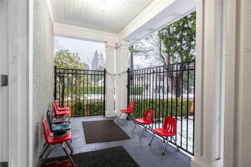 More Photos Of 4355 Granville St, Vancouver Schools For Sale
