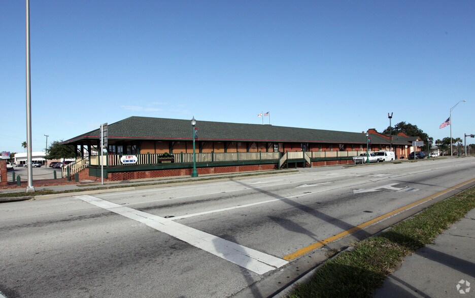 More Photos Of 4 W Oak St, Arcadia Office For Lease