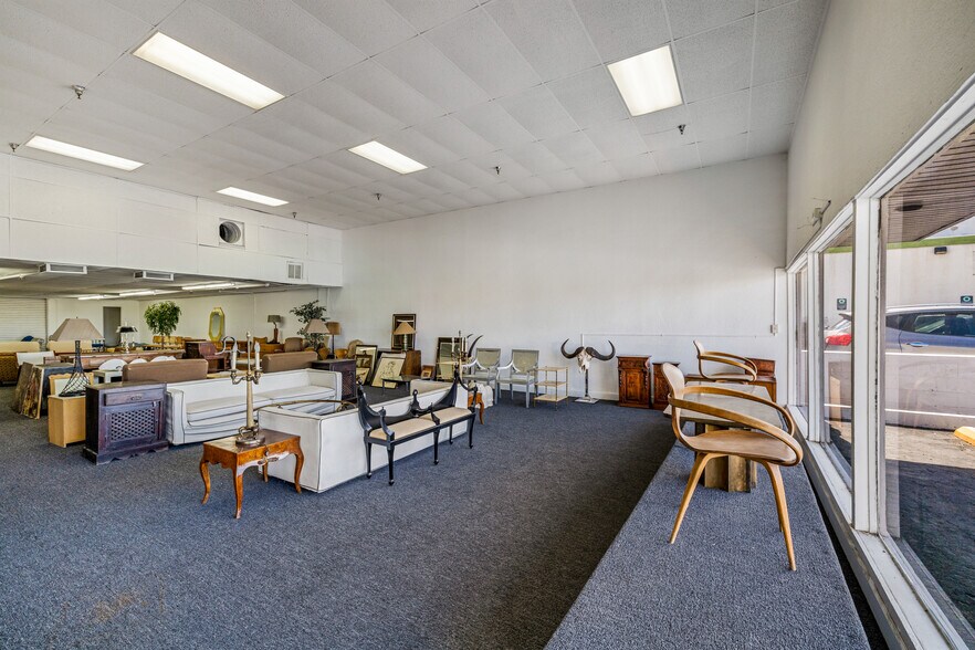 More Photos Of 4775-4779 E Ramon Rd, Palm Springs Warehouse For Sale