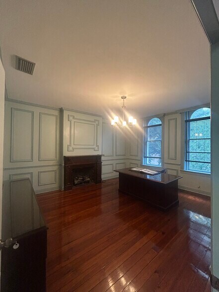 More Photos Of 300 N Franklin St, Tampa Office For Lease