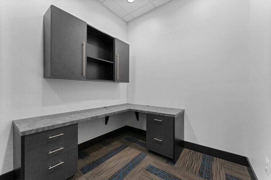 More Photos Of 7373 Comfort Inn Dr, Warrenton General Retail For Sale