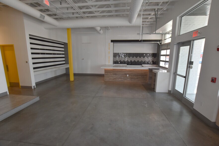 More Photos Of 401 E Martin Luther King Blvd, Chattanooga Restaurant For Lease
