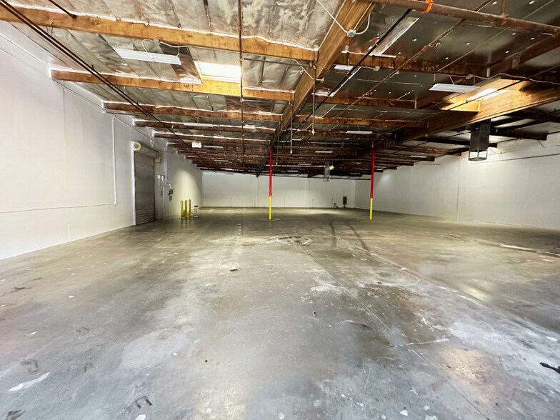 More Photos Of 11949 Borden Ave, San Fernando Warehouse For Lease