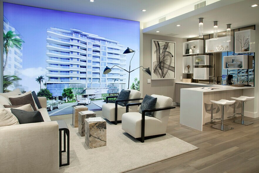 More Photos Of 2400 E Las Olas Blvd, Fort Lauderdale Storefront For Sale