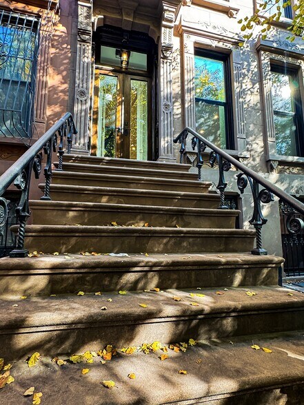 More Photos Of 11A Arlington Pl, Brooklyn Apartments For Sale