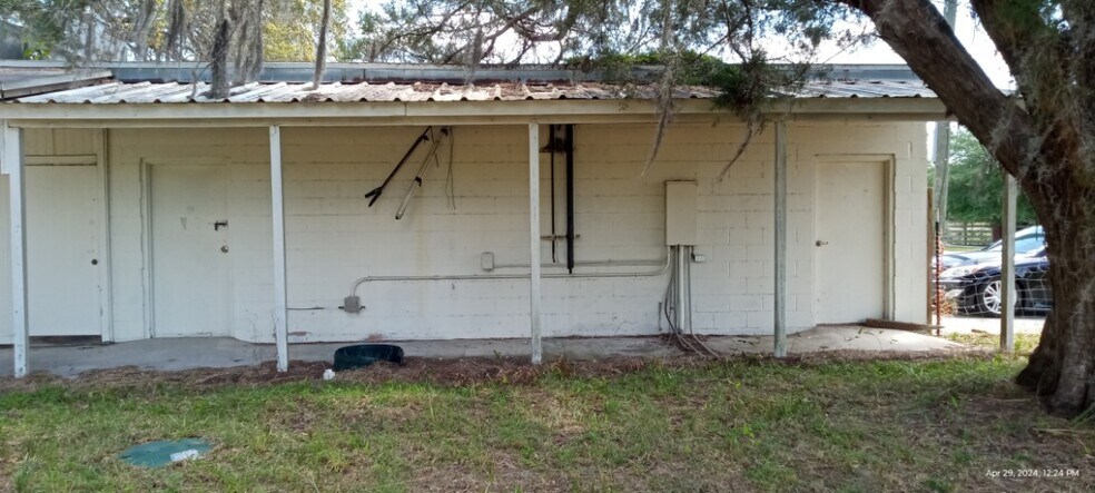 More Photos Of 6023 Kingsley Lake Dr, Starke Service Station For Sale