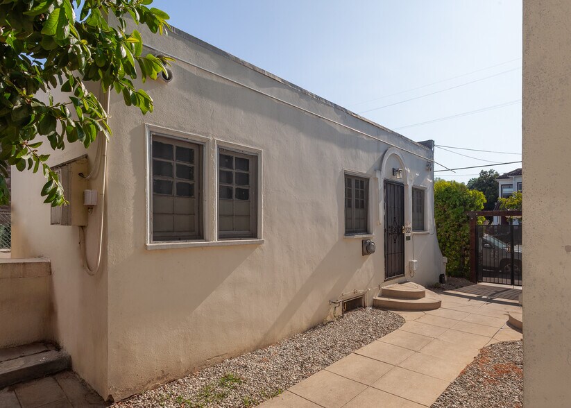 More Photos Of 1520 Menlo Ave, Los Angeles Apartments For Sale