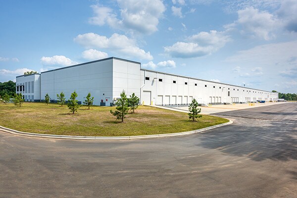 More Photos Of 2205 Beltway Blvd, Charlotte Warehouse For Lease