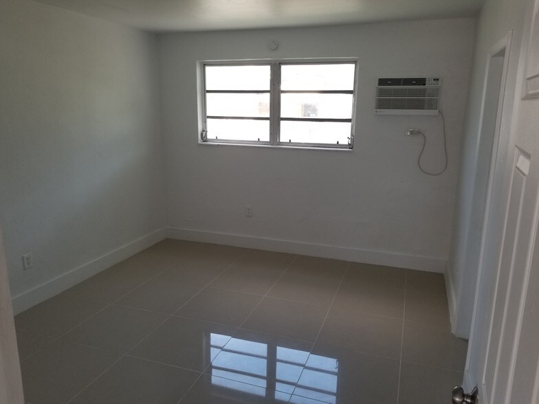 More Photos Of 110 E 10th St, Hialeah Apartments For Sale