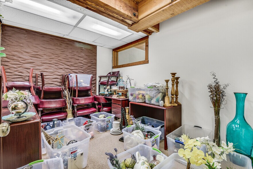 More Photos Of 43213 Mission Blvd, Fremont Office For Sale