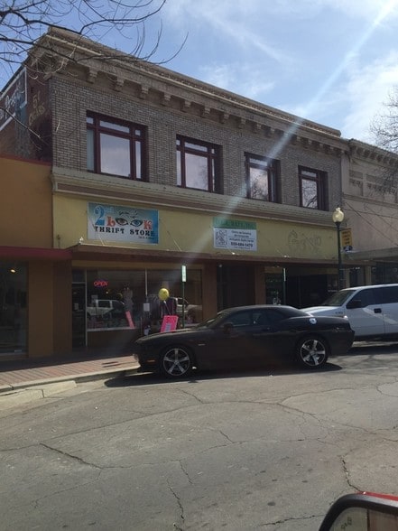 More Photos Of 138-142 S K St, Tulare Storefront Retail Office For Lease