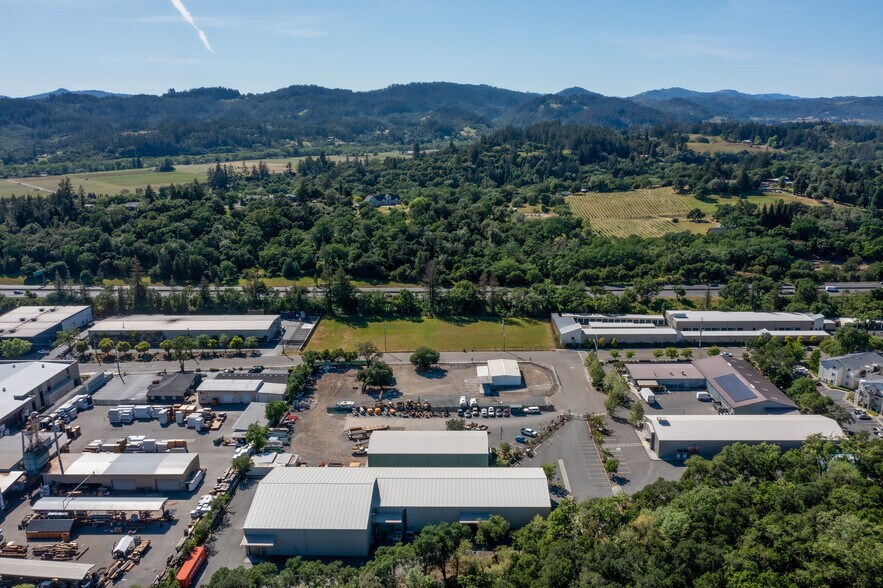 More Photos Of 1500 Grove St, Healdsburg Office For Lease