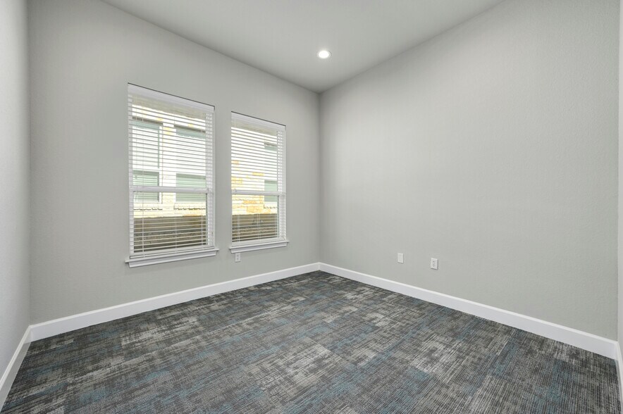 More Photos Of 1101 Satellite Vw, Round Rock Medical For Lease