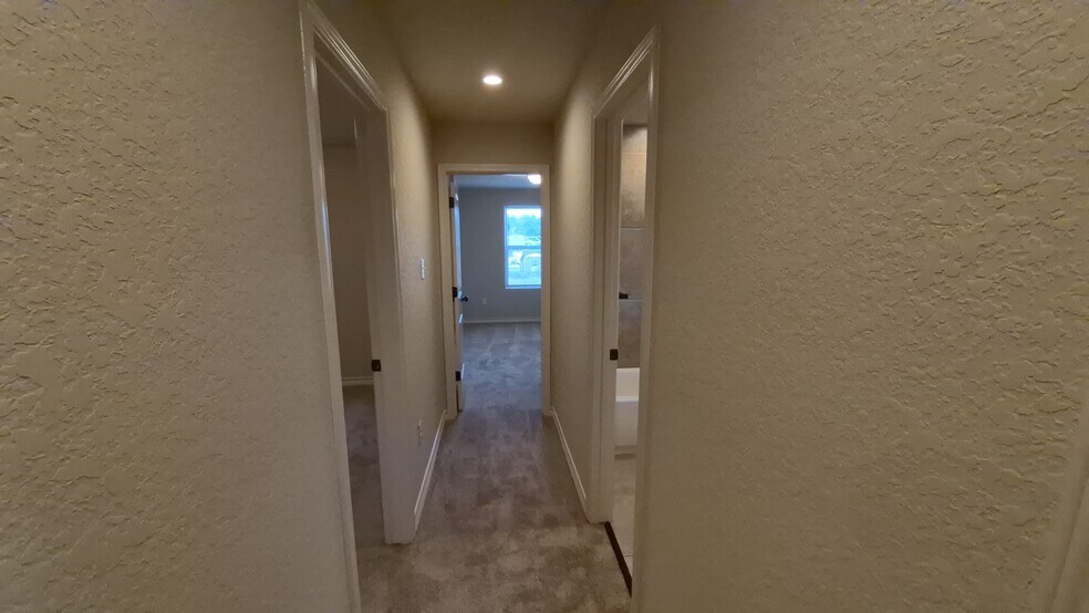 More Photos Of 6866 Lakeview Dr, San Antonio Multifamily For Sale