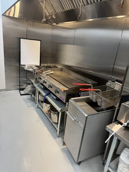 More Photos Of 510 E Anderson Ln, Austin Restaurant For Lease