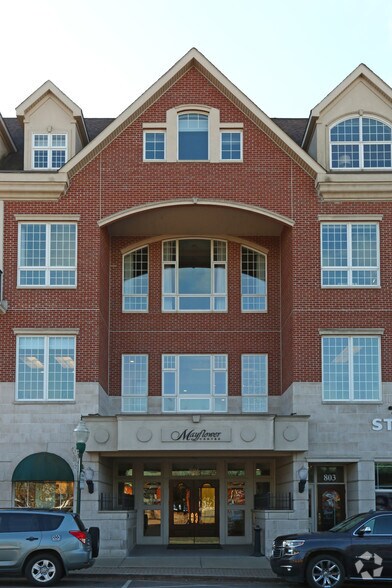 More Photos Of 801 W Ann Arbor Trl, Plymouth Office For Lease