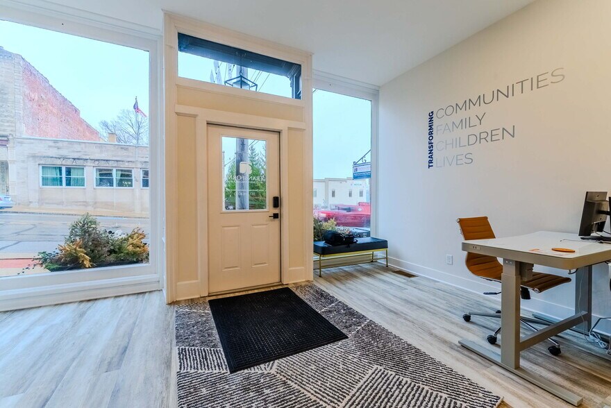 More Photos Of 144 S Wabash St, Wabash Office For Sale