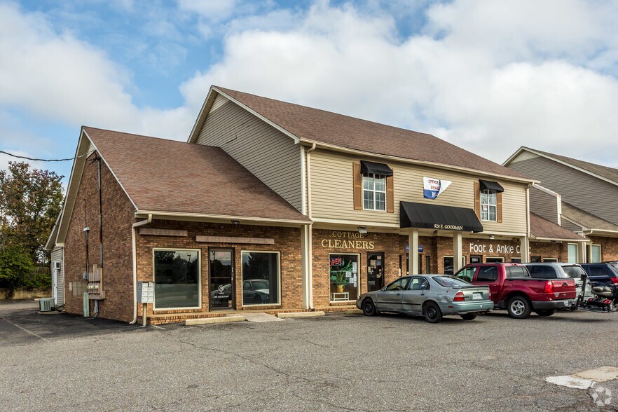 Primary Photo Of 910 Goodman Rd E, Southaven Coworking Space