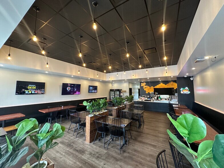 More Photos Of 8895 Towne Centre Dr, San Diego General Retail For Lease