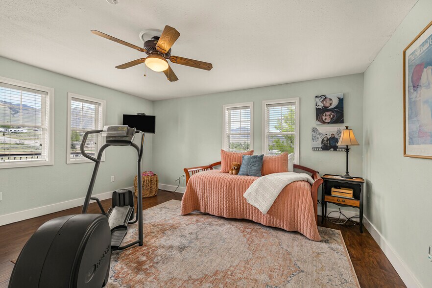 More Photos Of 13 Gott Ln, Salmon Hospitality For Sale