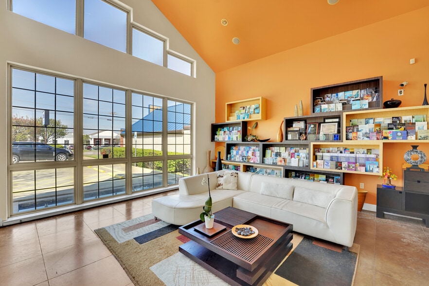 More Photos Of 3202 N Shiloh Rd, Garland Office For Sale