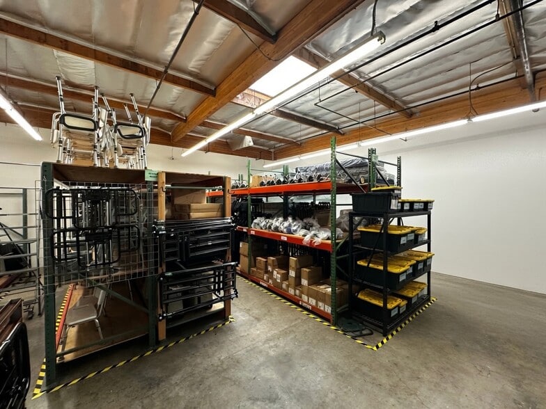 More Photos Of 2889 Bunsen Ave, Ventura Warehouse For Sale