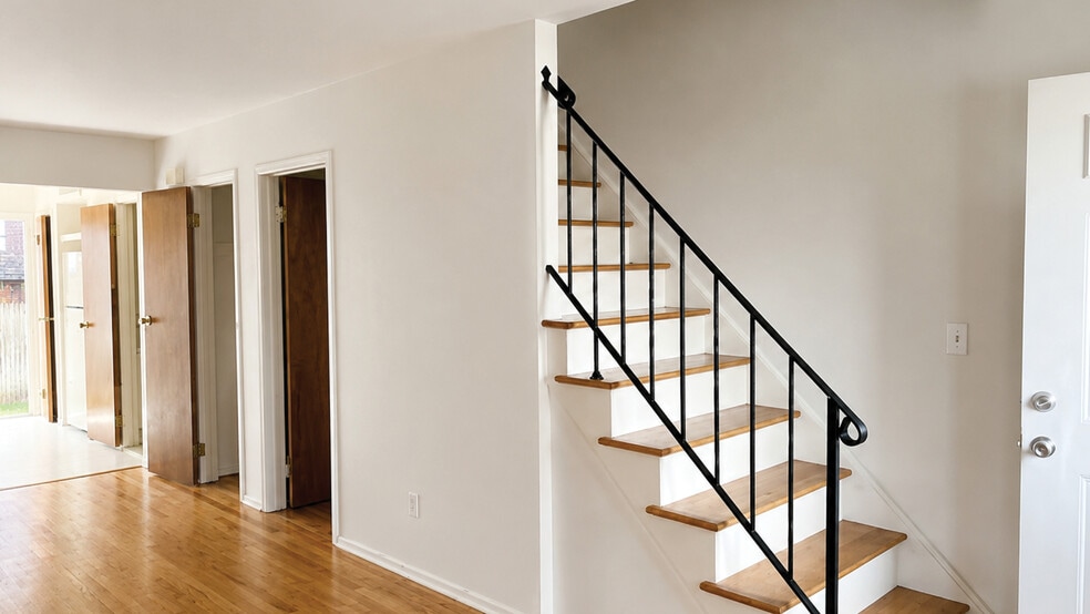 More Photos Of 688 Merrick Rd, Baldwin Apartments For Sale