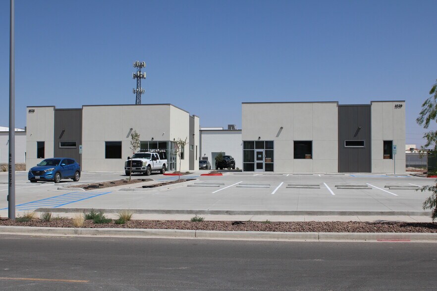 More Photos Of 1524 Oxbow Dr, Horizon City Medical For Sale