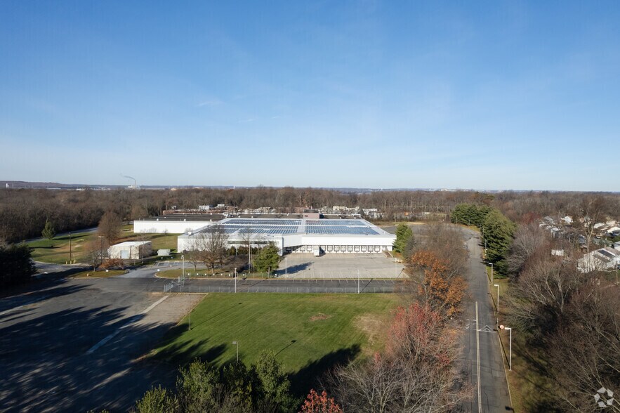 More Photos Of 201 Elizabeth St, Bordentown Warehouse For Lease