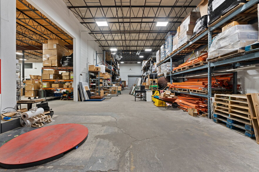 More Photos Of 7490 N 30th Ave, Saint Petersburg Showroom For Sale