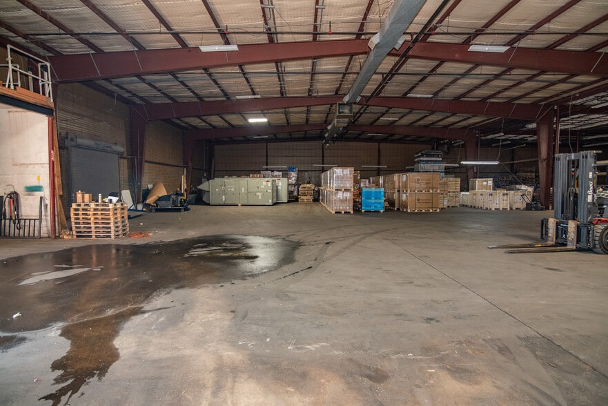 More Photos Of 4128 Hayward Ave, Baltimore Warehouse For Sale